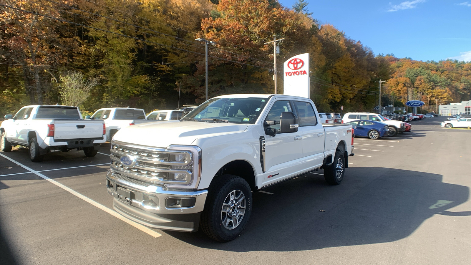 2024 Ford Super Duty F-350 SRW LARIAT 8