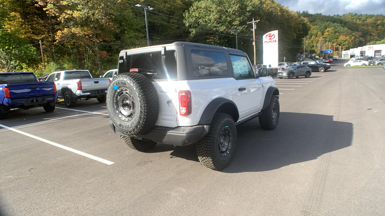 2024 Ford Bronco Black Diamond 3