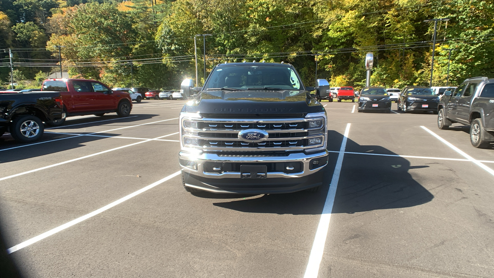 2024 Ford Super Duty F-350 SRW LARIAT 8