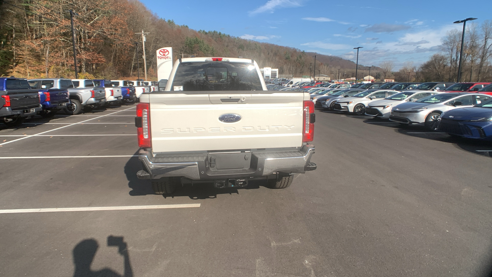 2024 Ford Super Duty F-350 SRW LARIAT 4