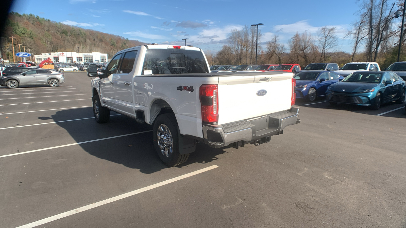 2024 Ford Super Duty F-350 SRW LARIAT 5