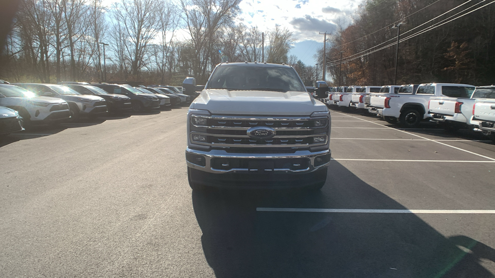 2024 Ford Super Duty F-350 SRW LARIAT 8