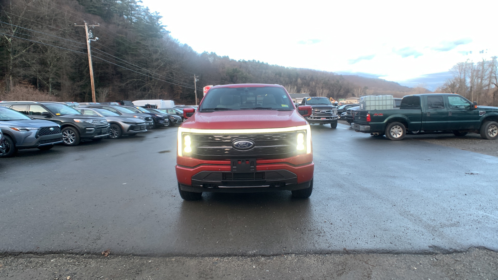 2023 Ford F-150 Lightning Platinum 8