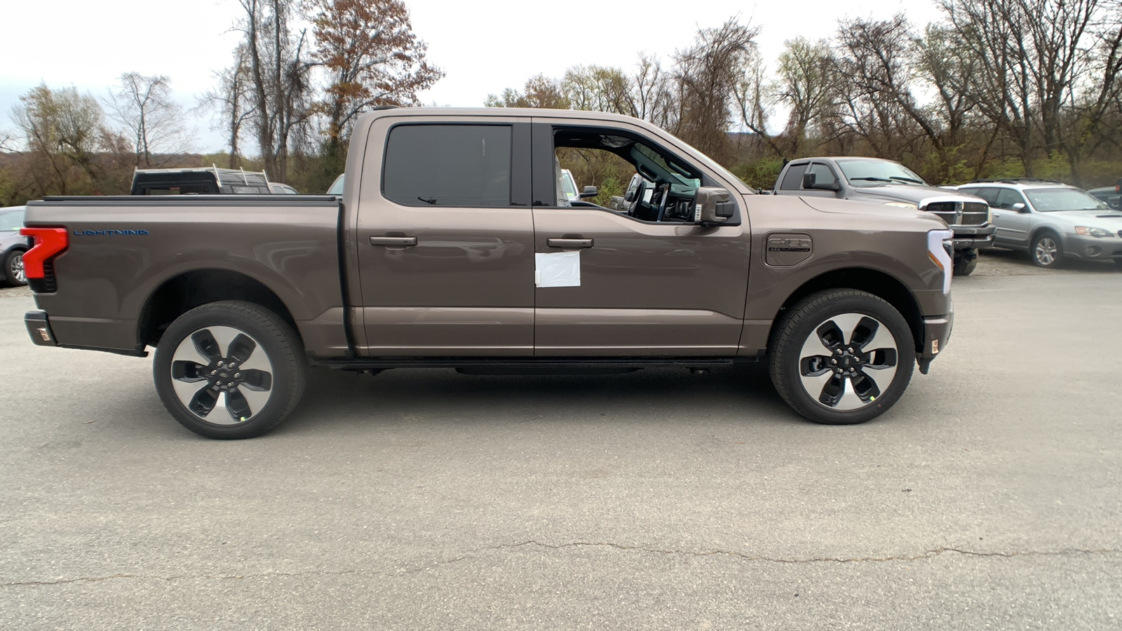 2023 Ford F-150 Lightning Platinum 2