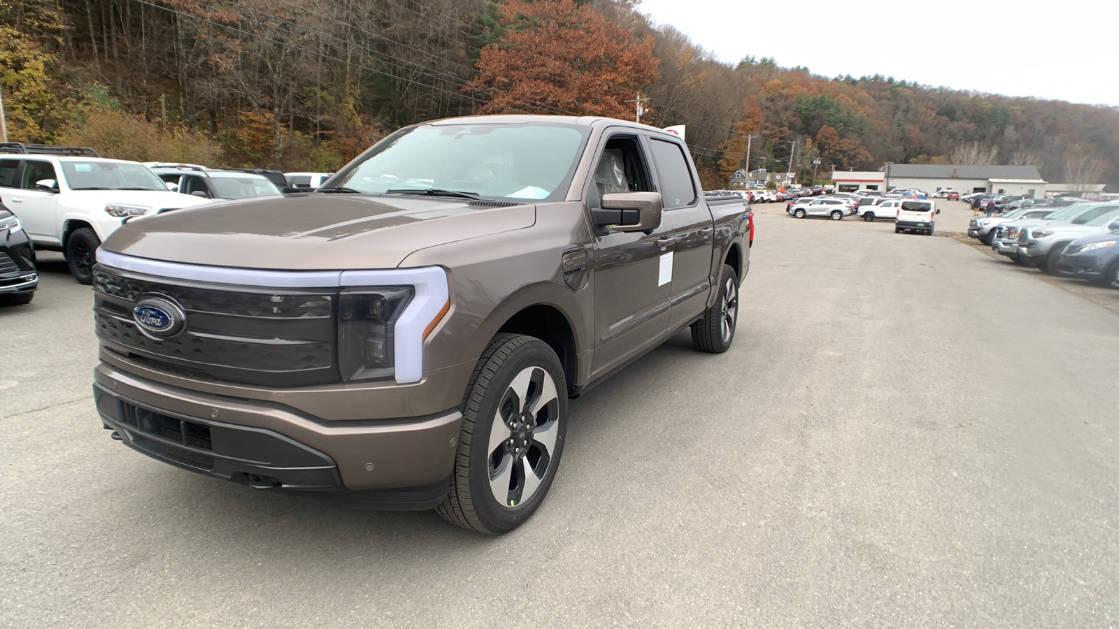 2023 Ford F-150 Lightning Platinum 7