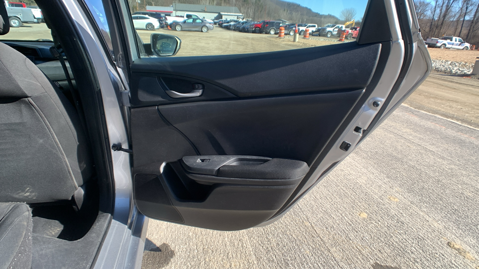 2018 Honda Civic Hatchback LX 15