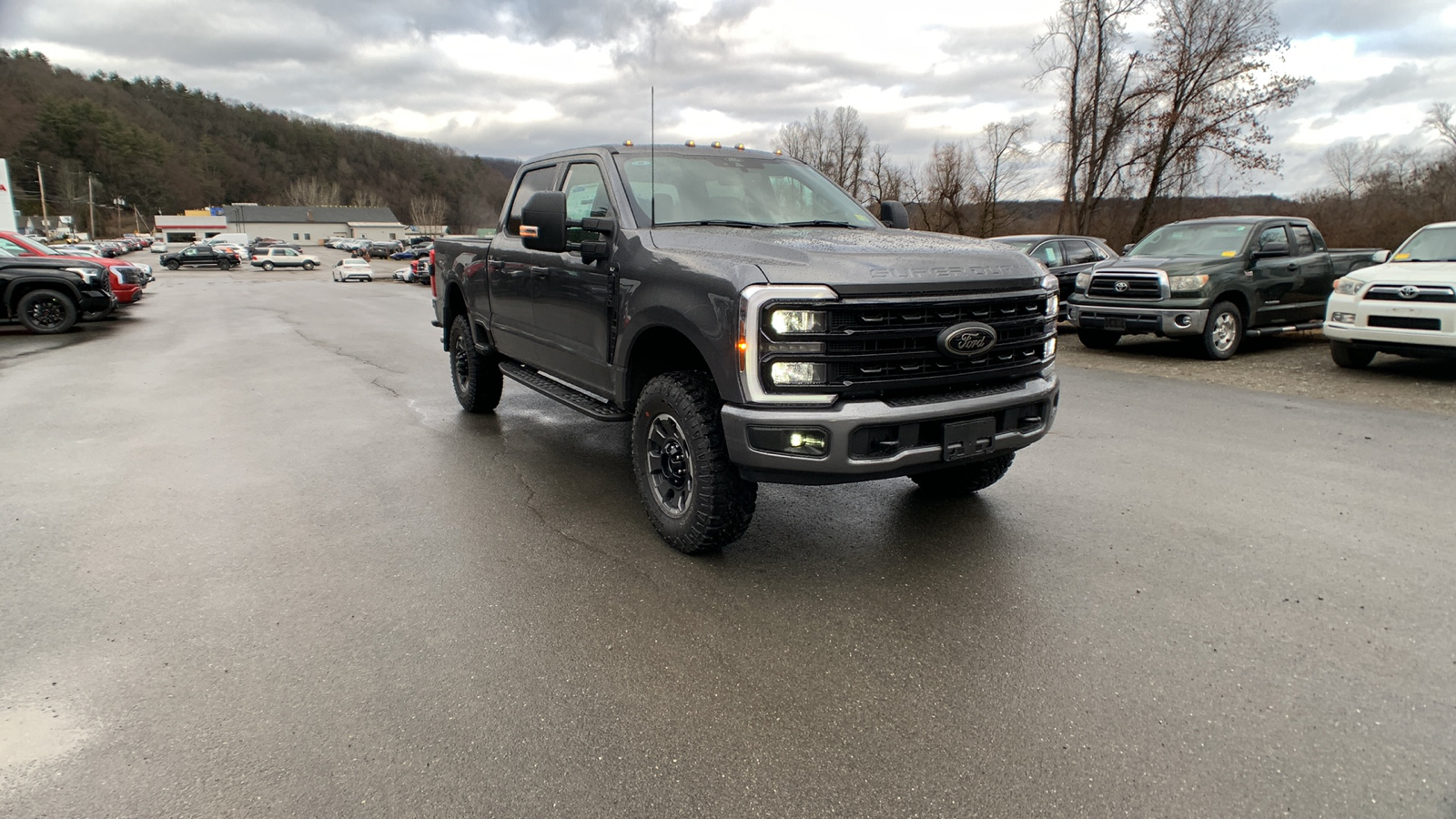 2024 Ford Super Duty F-250 SRW XLT 1