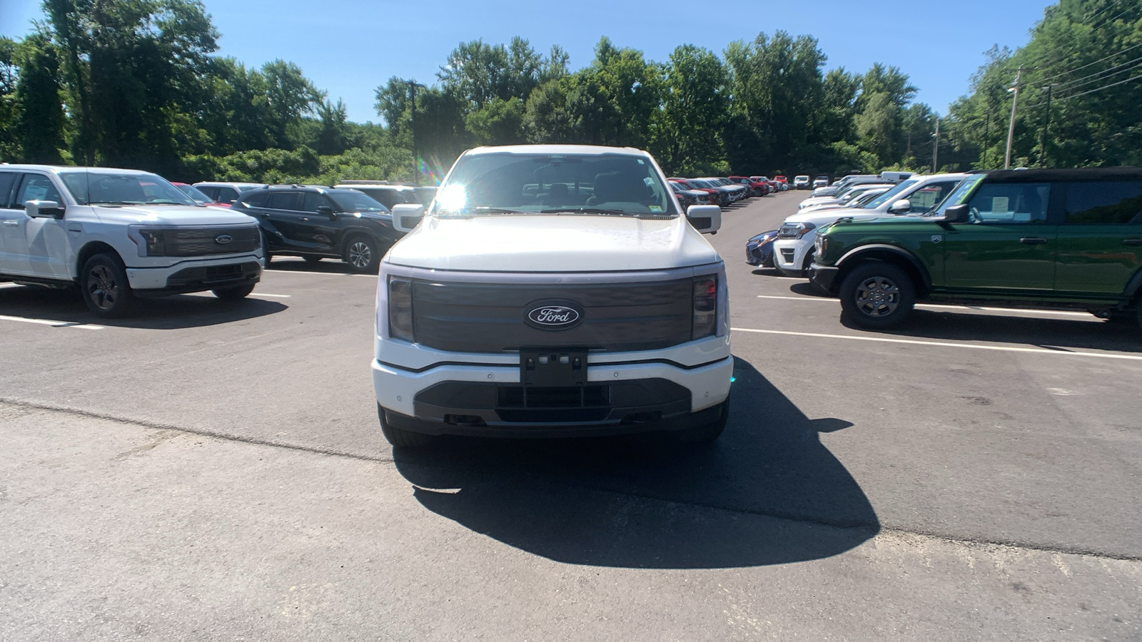 2024 Ford F-150 Lightning LARIAT 8