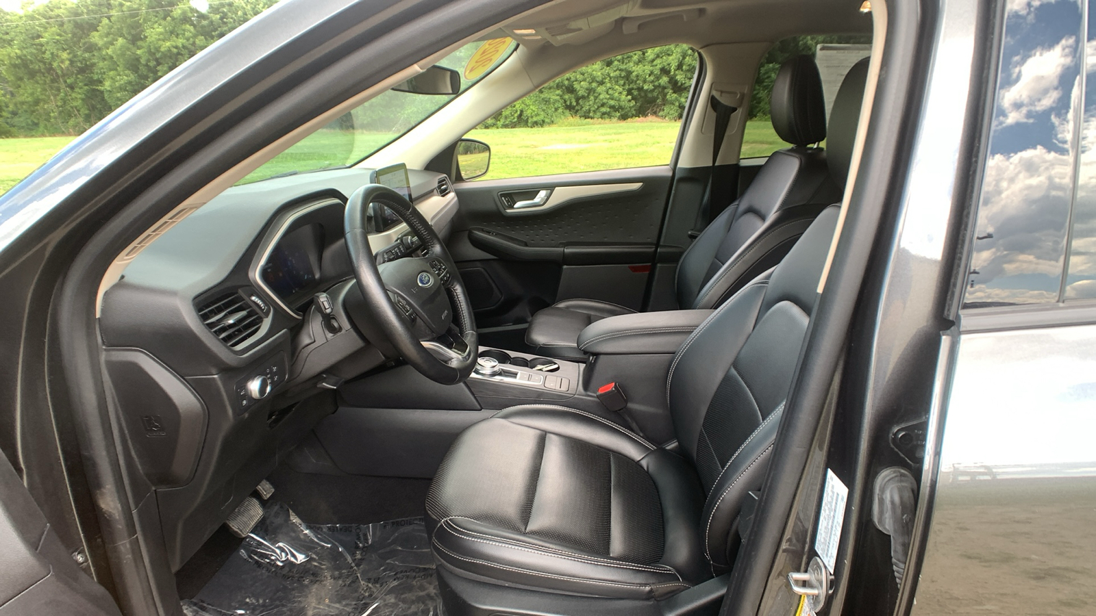 2020 Ford Escape SE Sport Hybrid 22