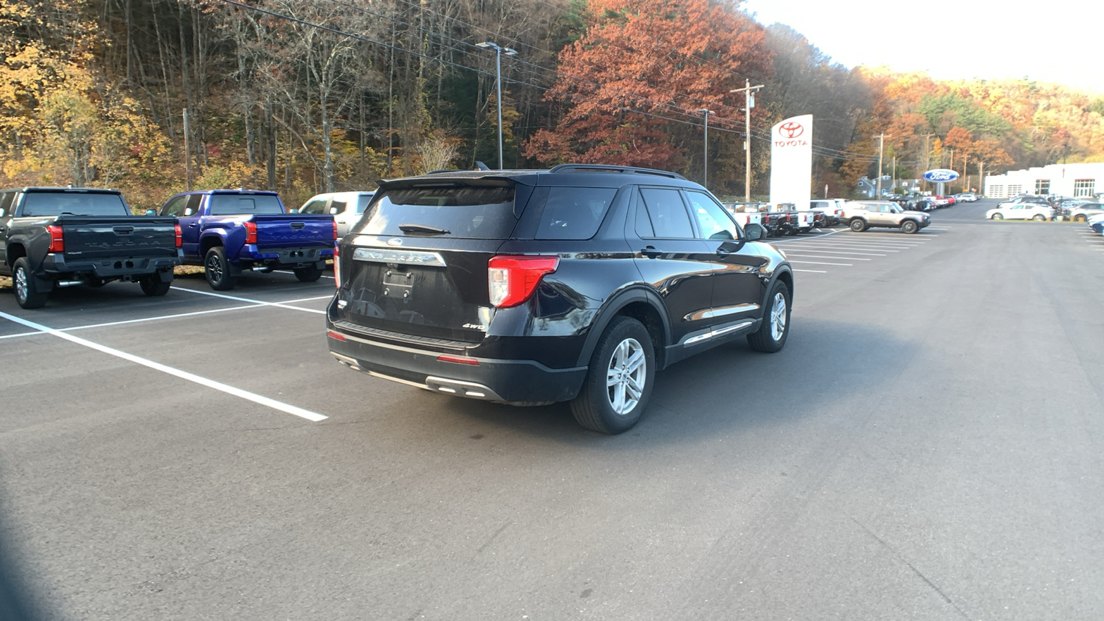 2022 Ford Explorer XLT 4