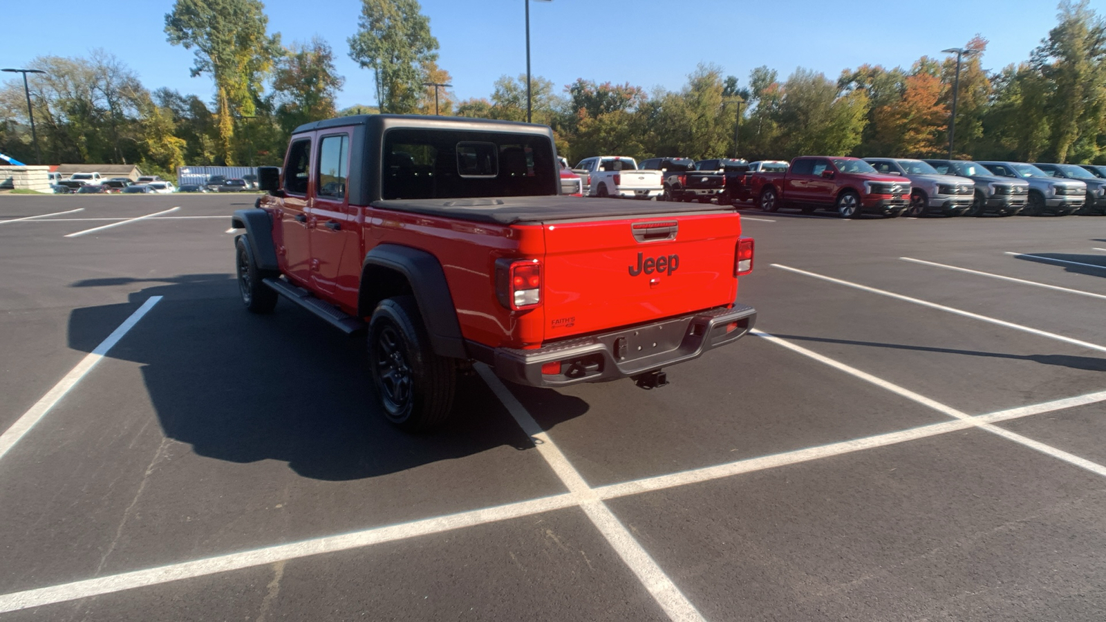 2023 Jeep Gladiator Sport 5