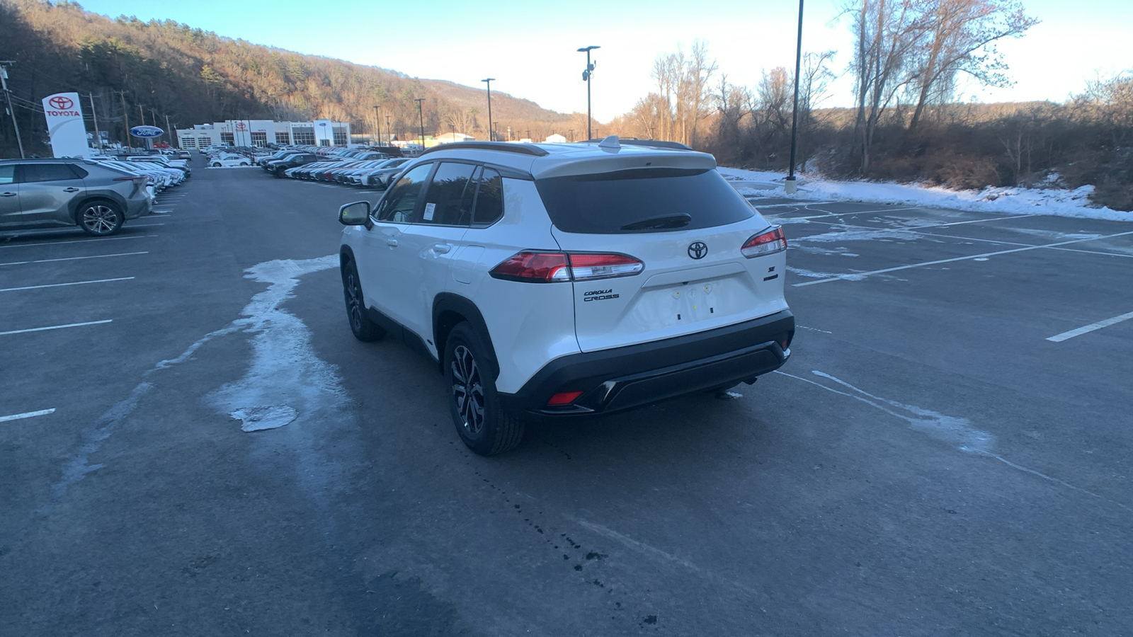 2024 Toyota Corolla Cross Hybrid SE 5