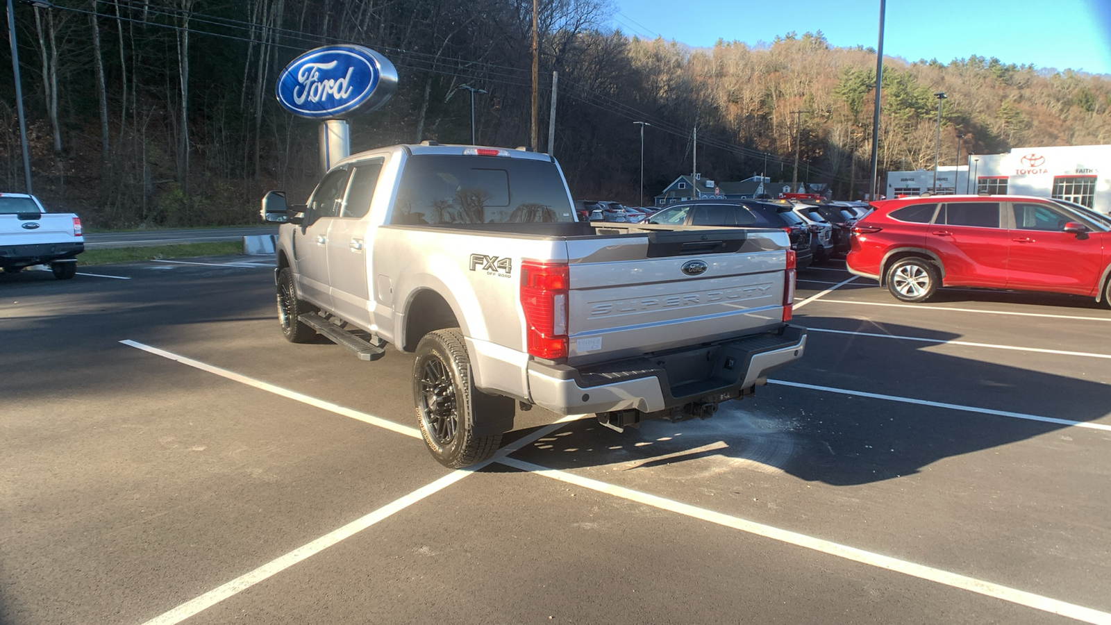 2022 Ford Super Duty F-250 SRW LARIAT 5