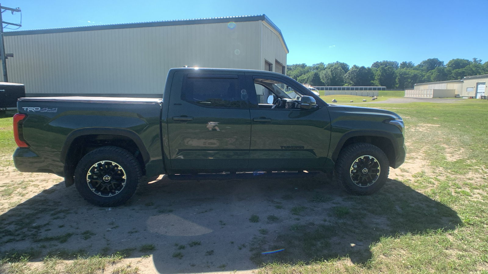 2023 Toyota Tundra 4WD SR5 2