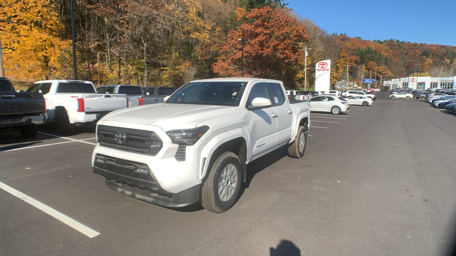 2024 Toyota Tacoma 4WD SR5 8