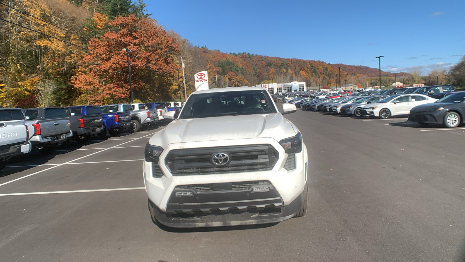 2024 Toyota Tacoma 4WD SR5 9