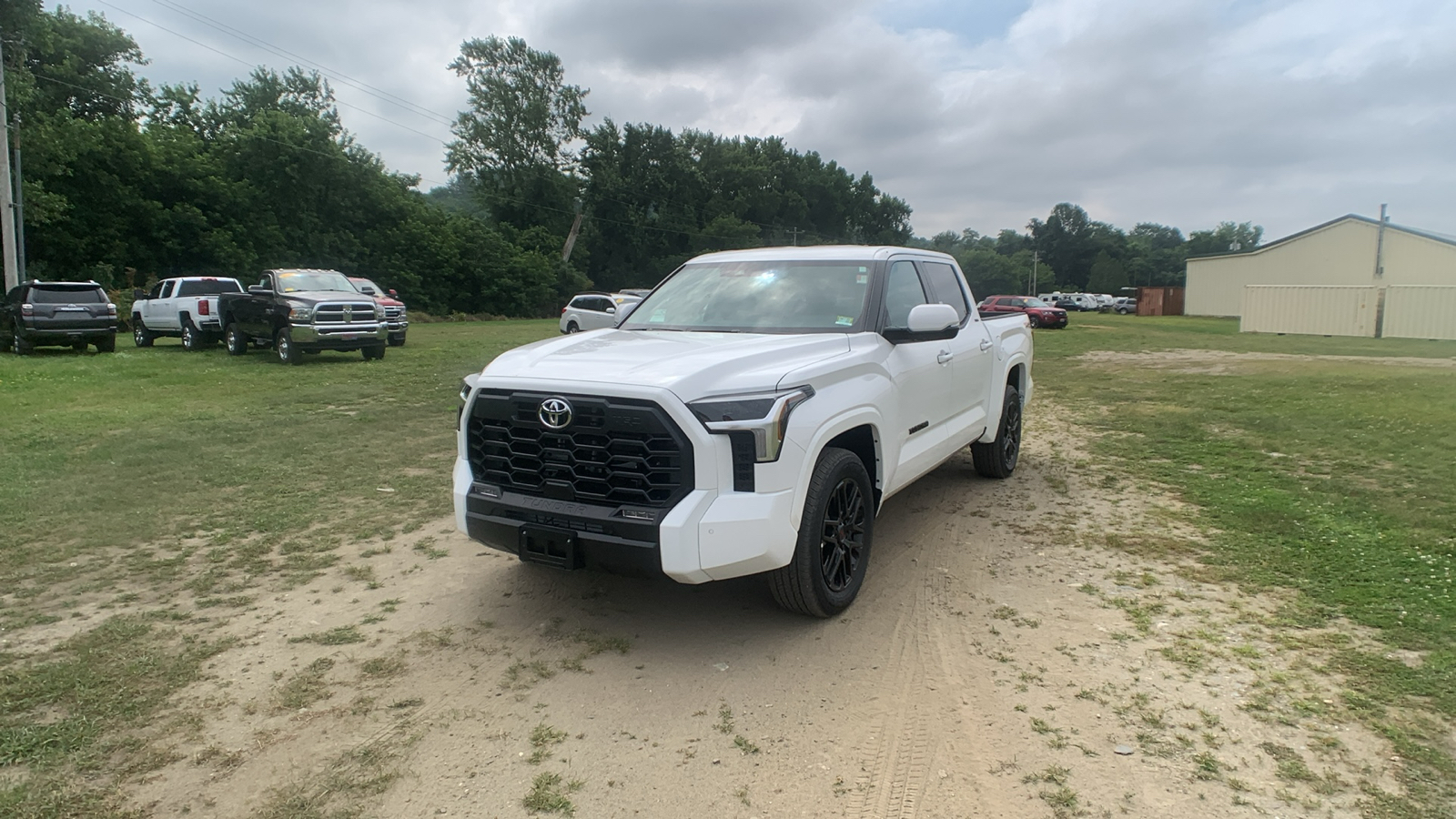 2024 Toyota Tundra 4WD SR5 7