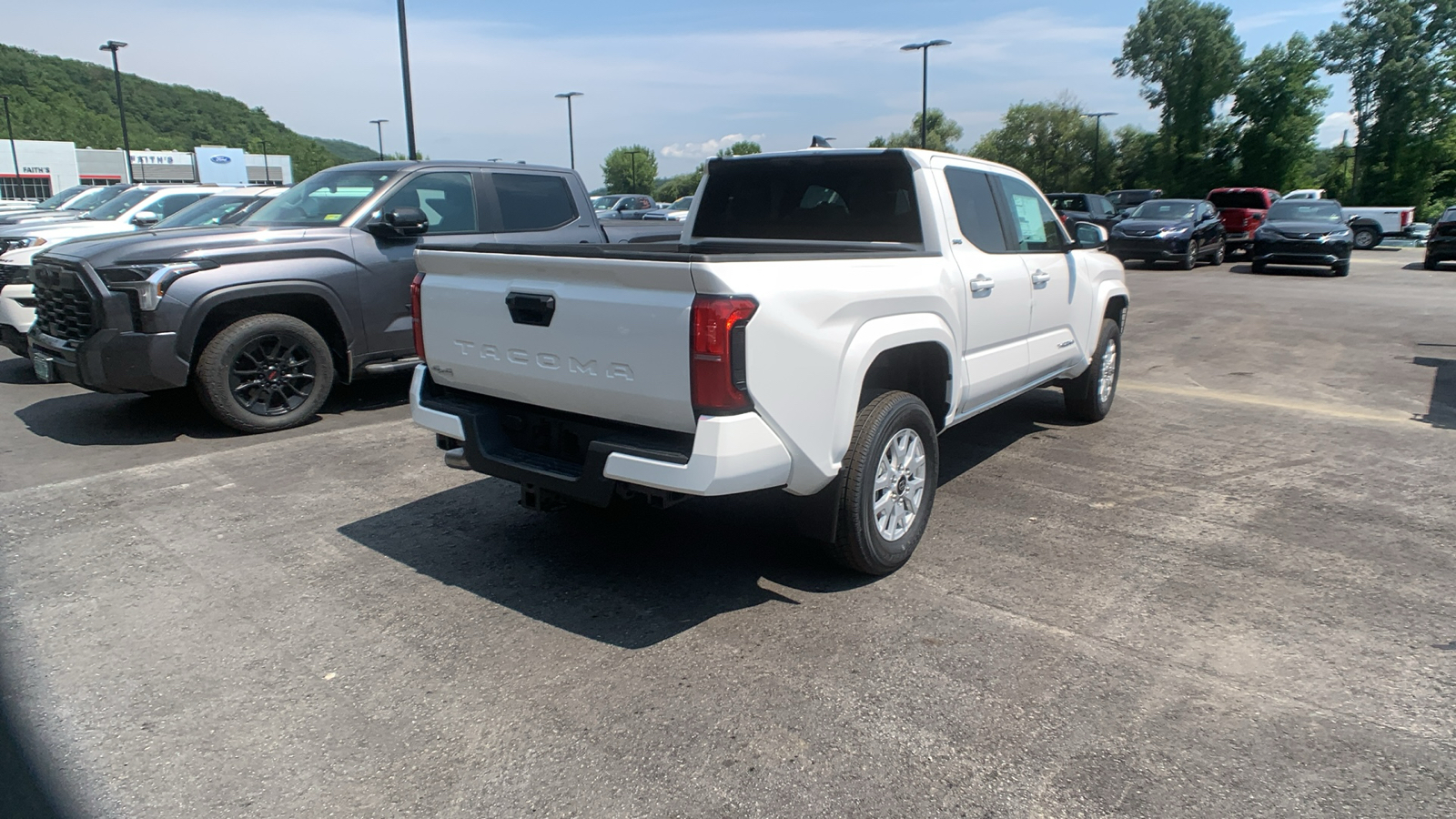 2024 Toyota Tacoma 4WD SR5 3