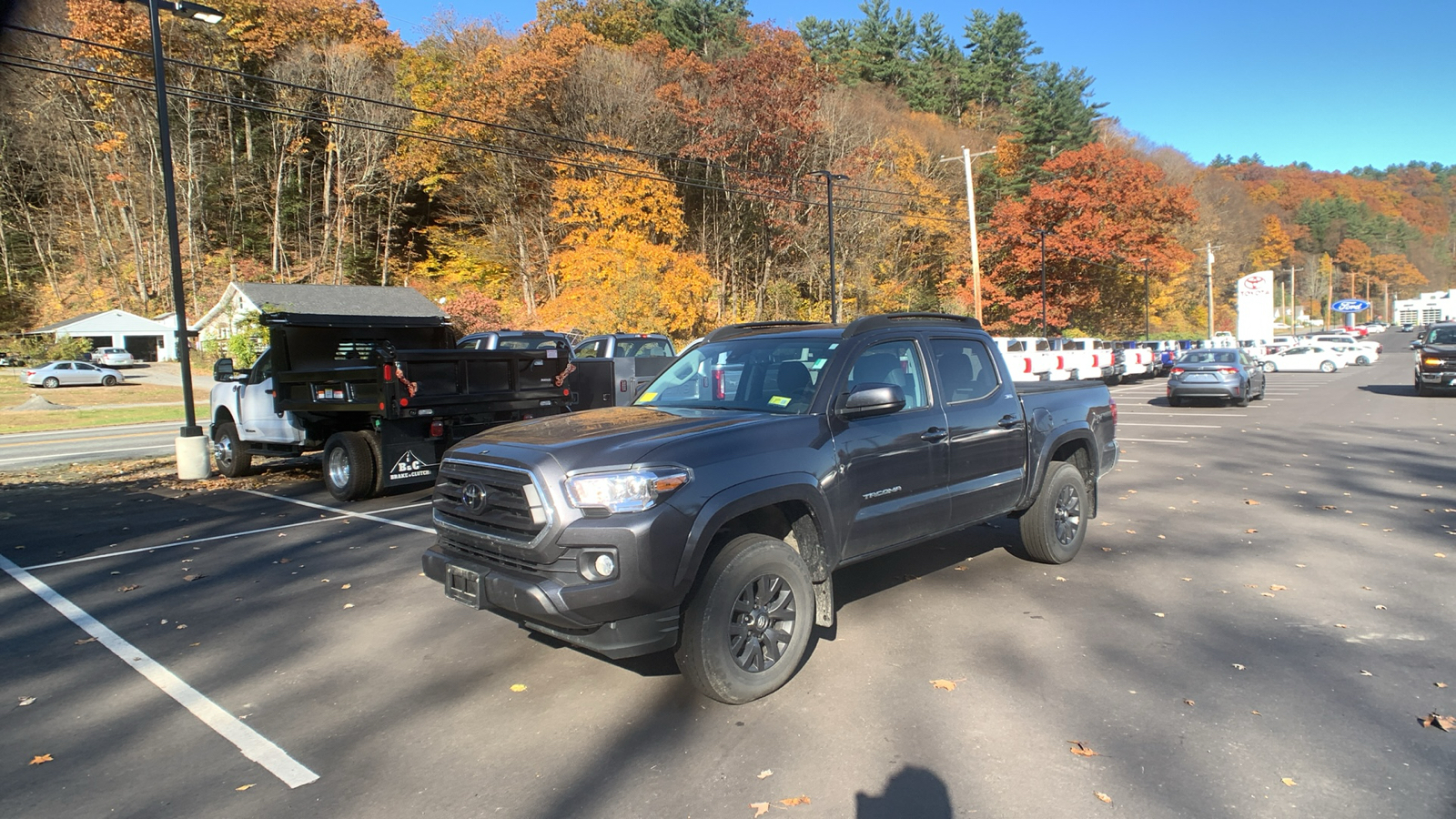 2022 Toyota Tacoma 4WD SR5 8