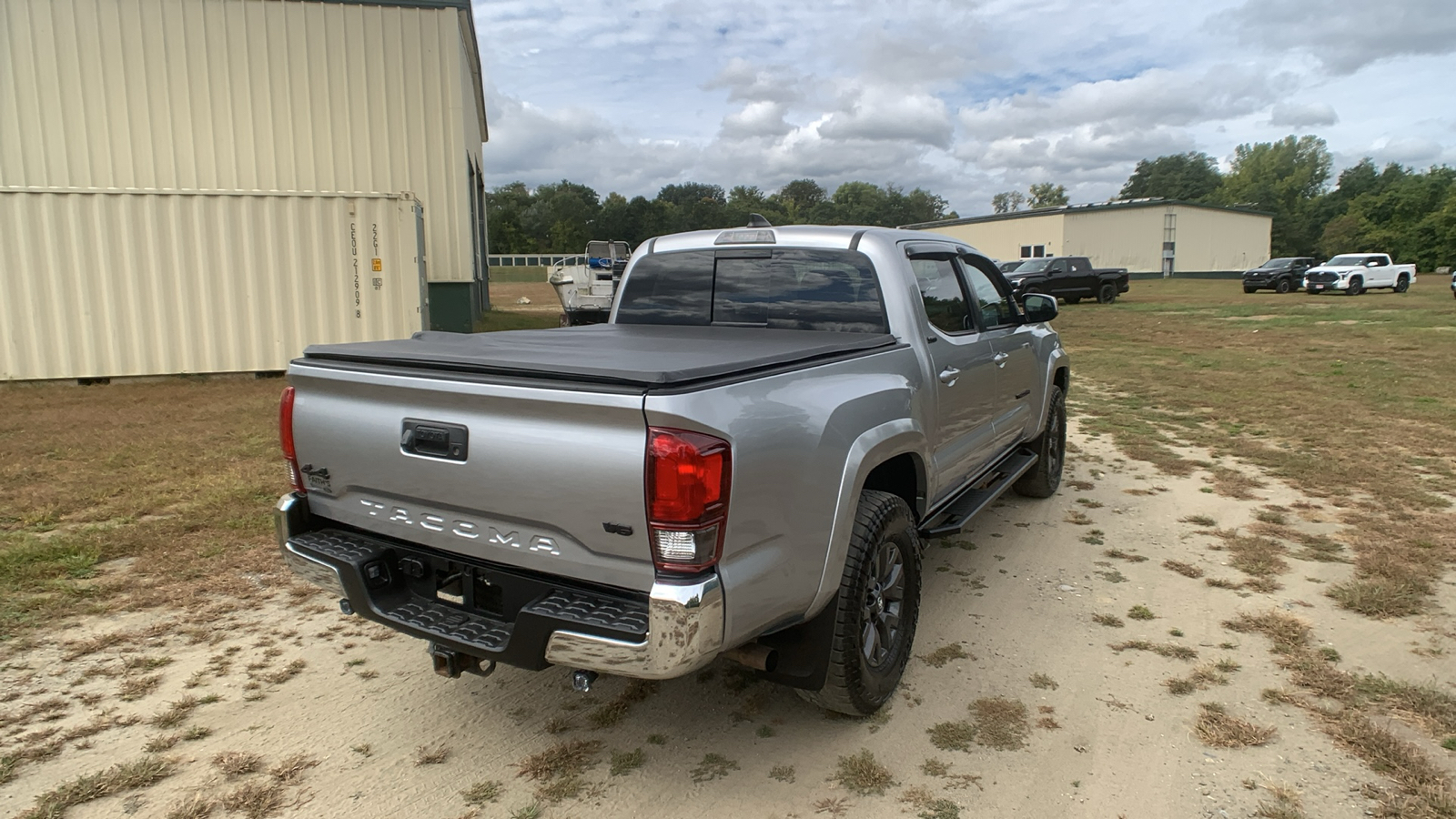 2022 Toyota Tacoma 4WD SR5 3