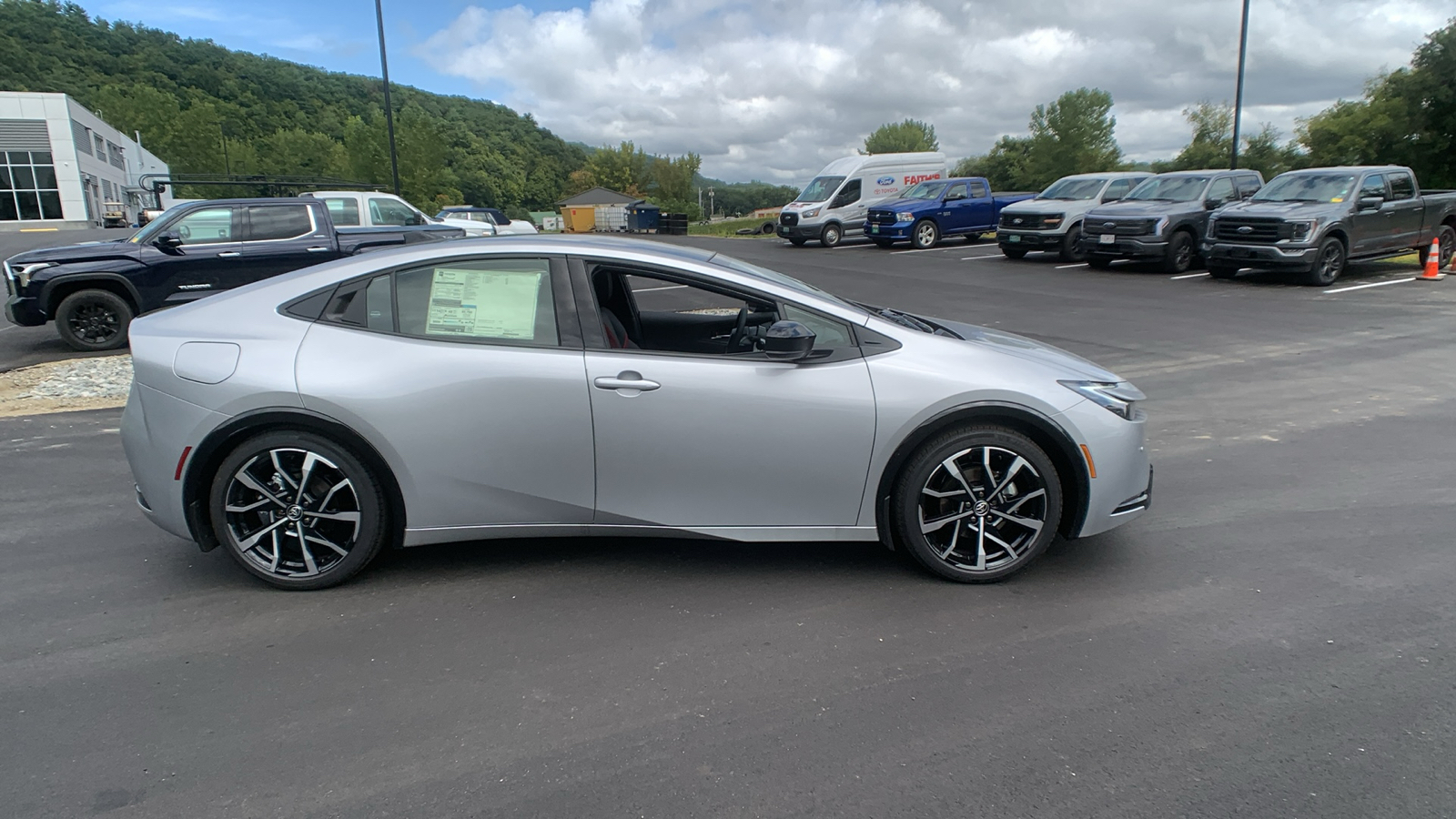 2024 Toyota Prius Prime XSE 2