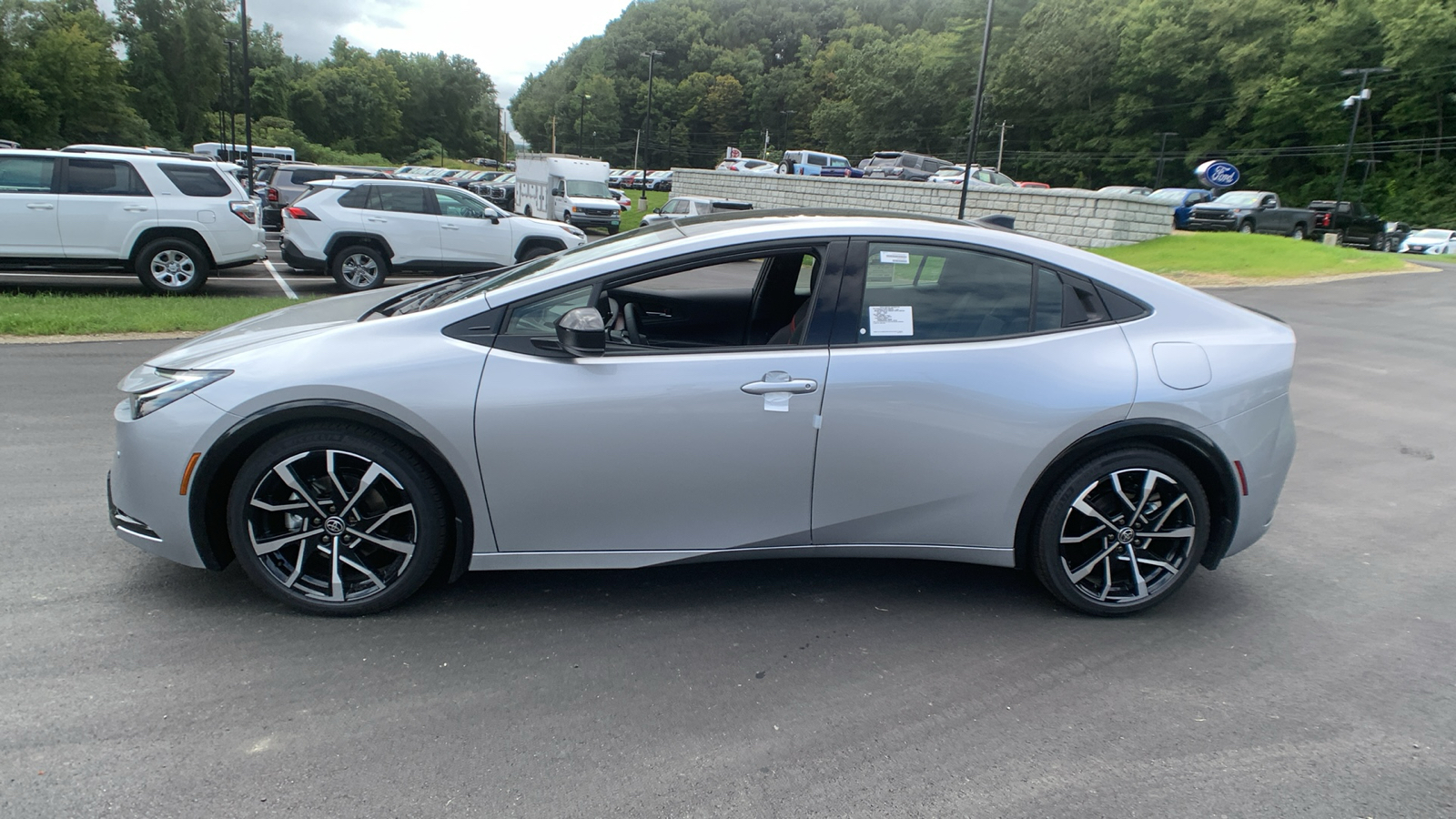 2024 Toyota Prius Prime XSE 6