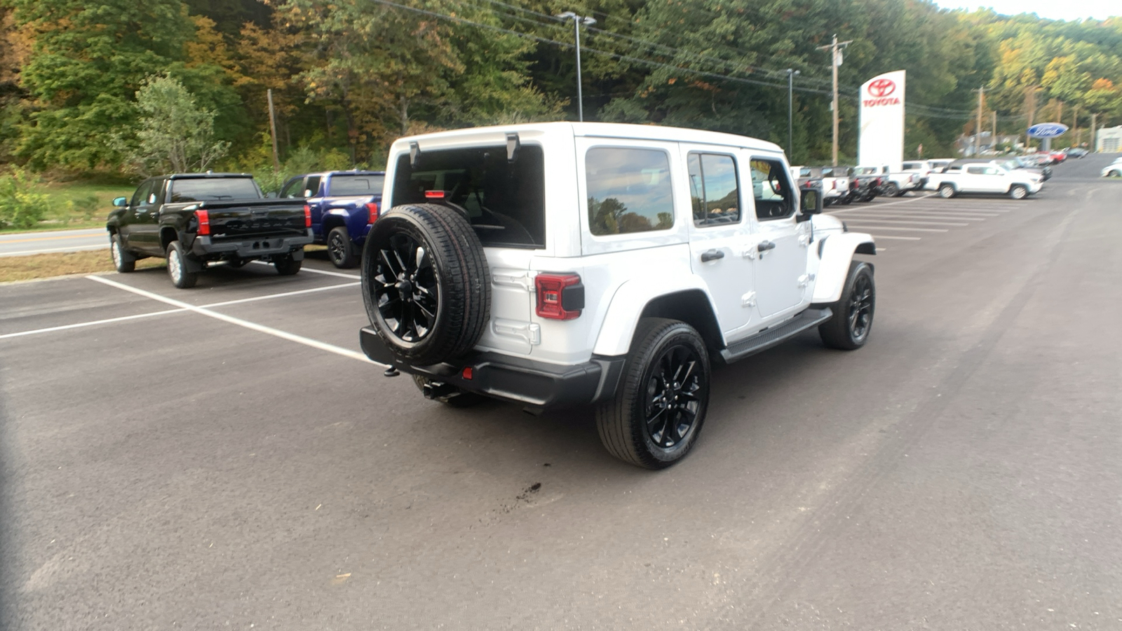 2021 Jeep Wrangler 4xe Unlimited Sahara 3