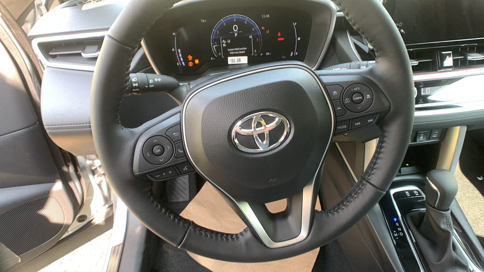 2024 Toyota Corolla Cross XLE 12