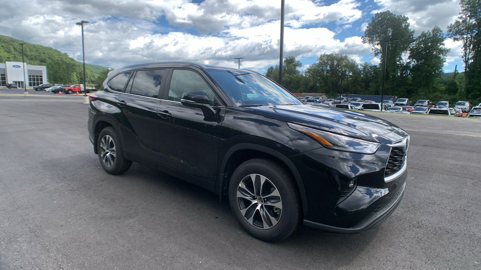 2024 Toyota Highlander XLE 9