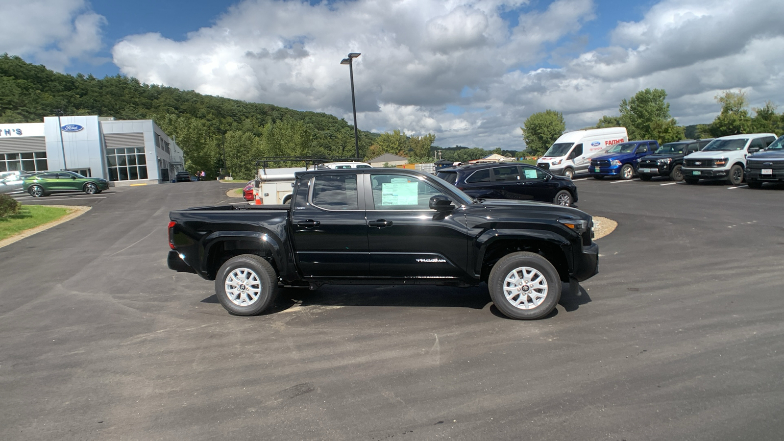 2024 Toyota Tacoma 4WD SR5 2