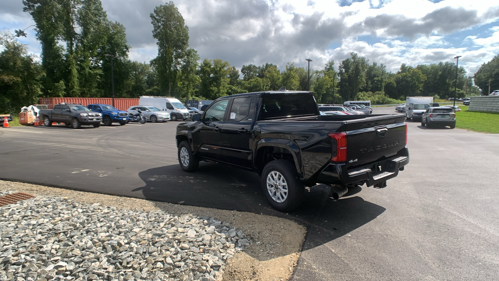 2024 Toyota Tacoma 4WD SR5 6