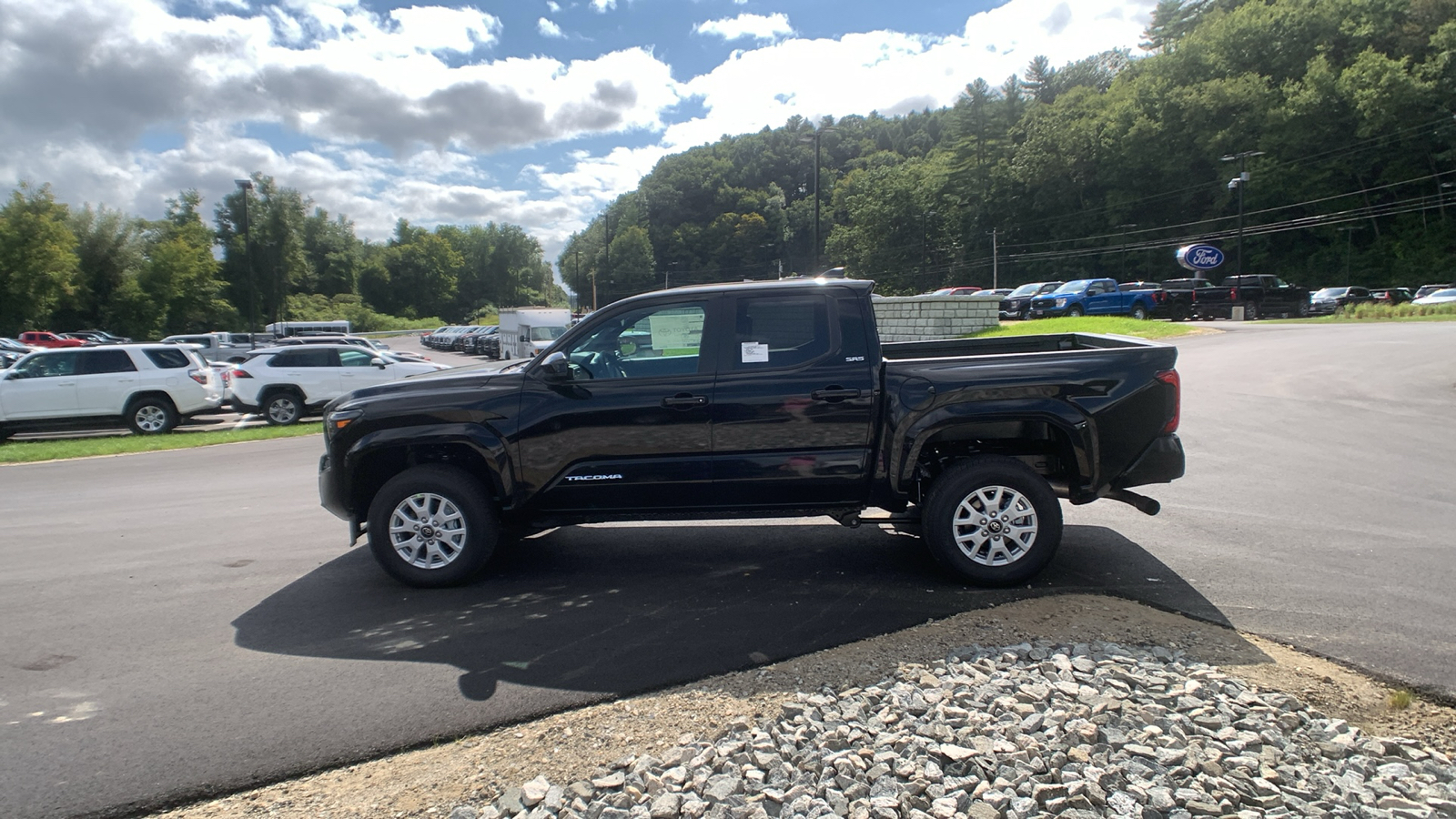 2024 Toyota Tacoma 4WD SR5 7