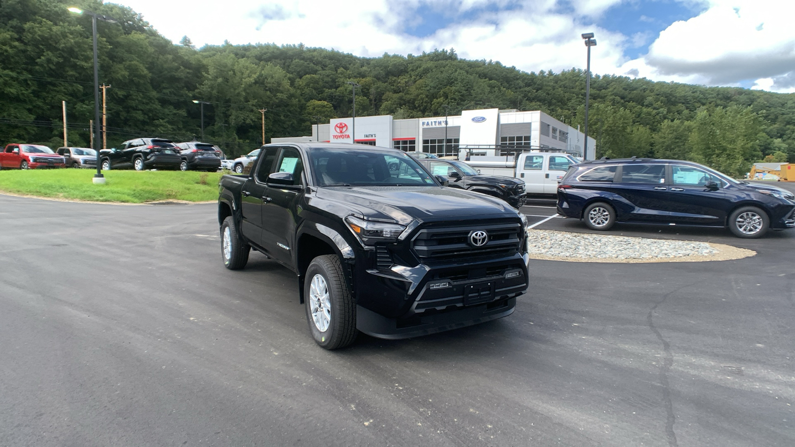 2024 Toyota Tacoma 4WD SR5 1