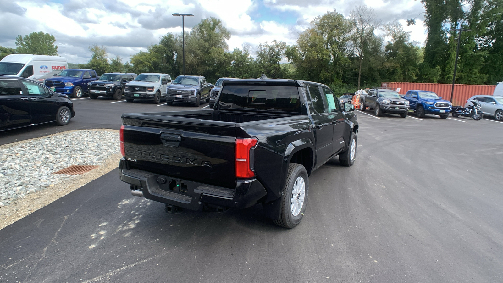 2024 Toyota Tacoma 4WD SR5 3