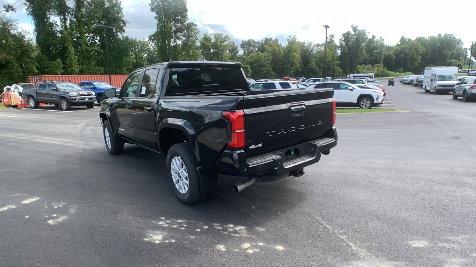 2024 Toyota Tacoma 4WD SR5 5