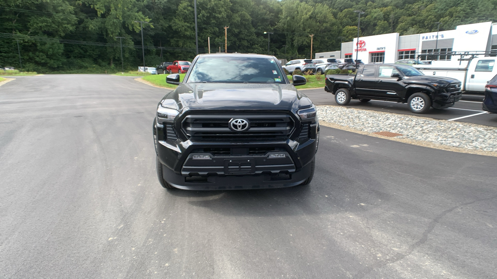 2024 Toyota Tacoma 4WD SR5 8