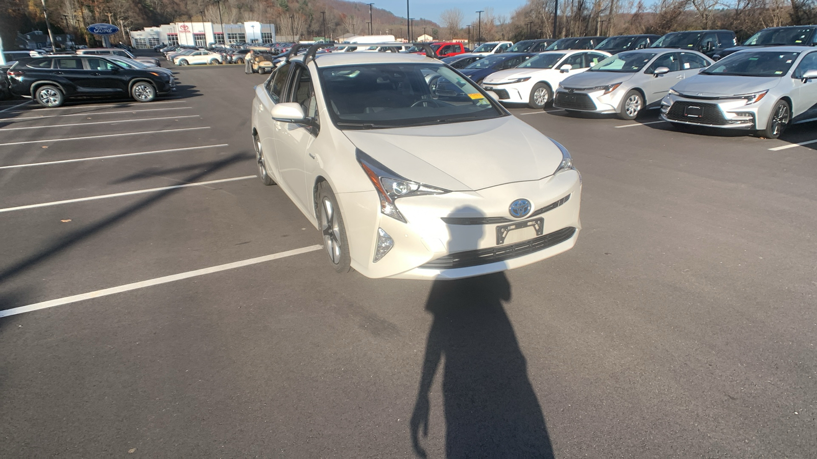 2017 Toyota Prius Three Touring 1