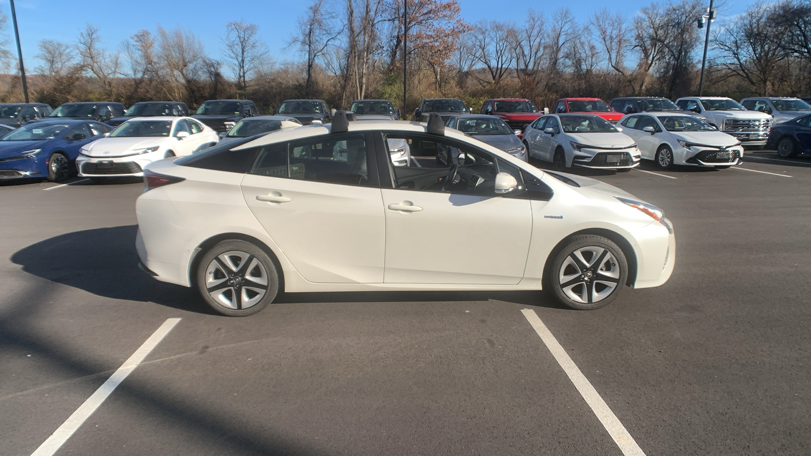 2017 Toyota Prius Three Touring 2