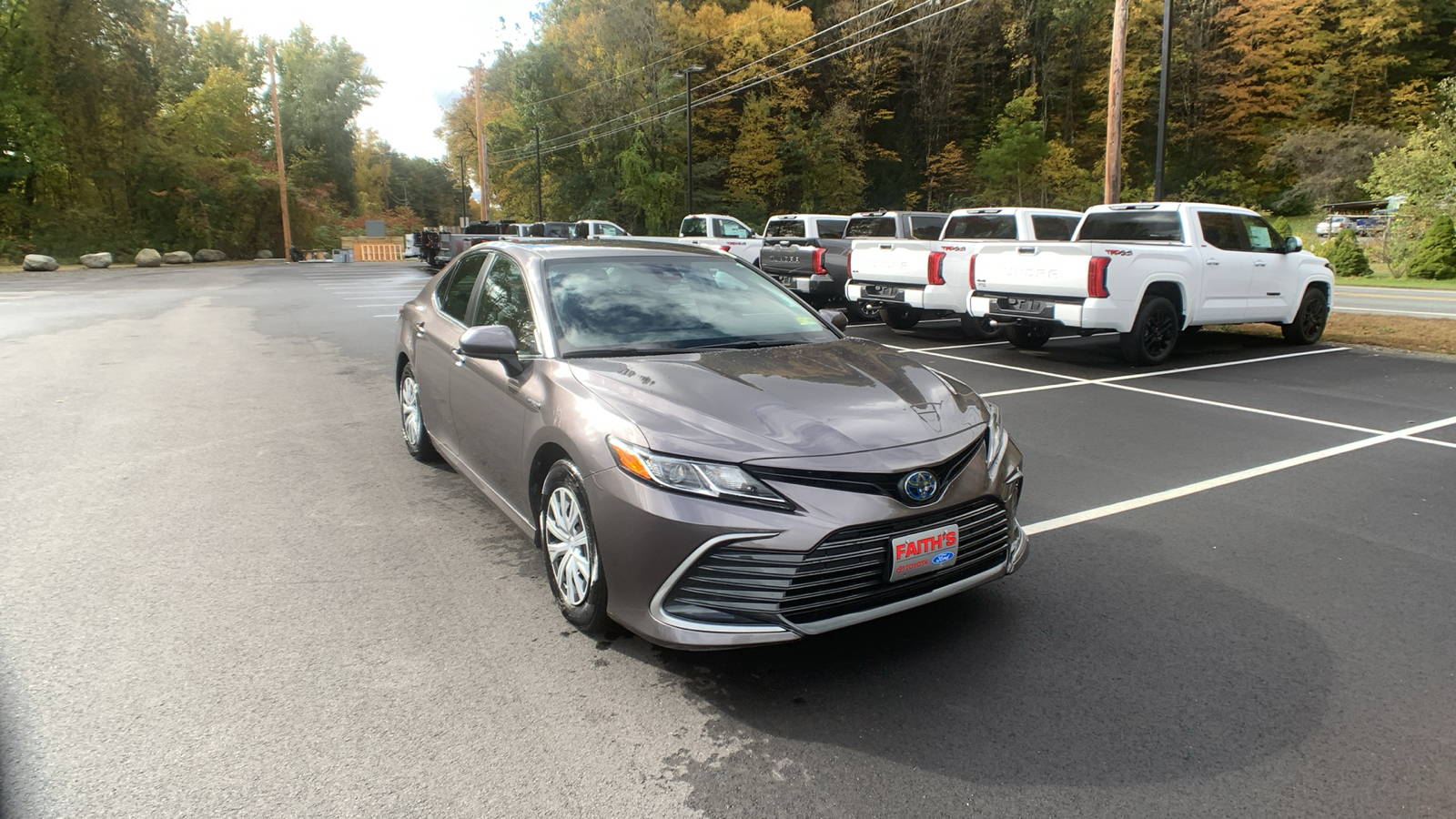 2021 Toyota Camry Hybrid LE 1