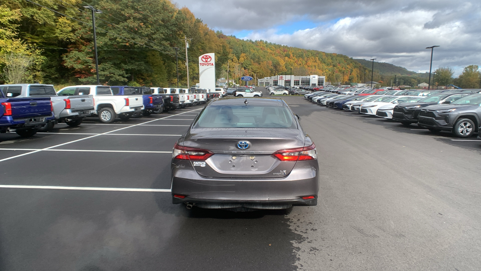 2021 Toyota Camry Hybrid LE 4