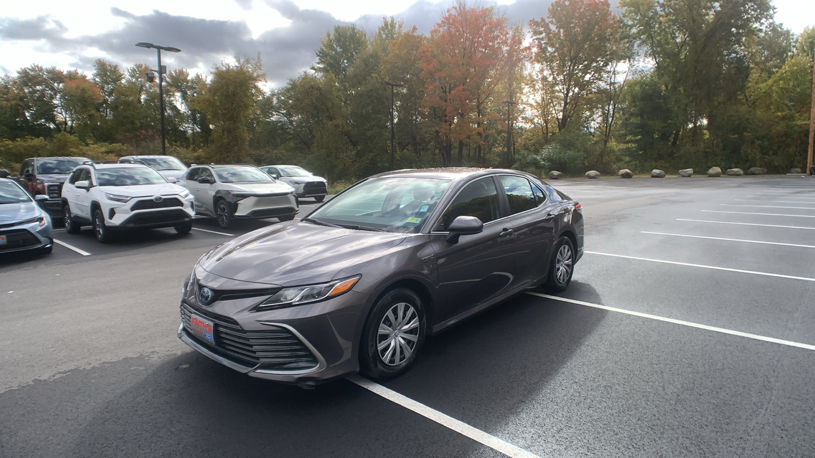 2021 Toyota Camry Hybrid LE 7