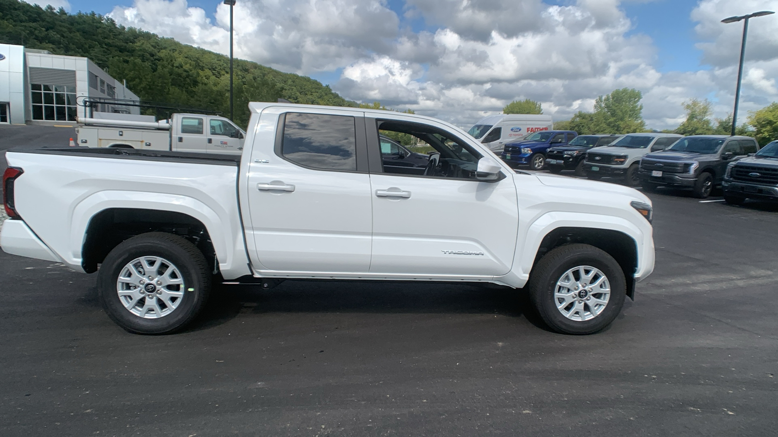 2024 Toyota Tacoma 4WD SR5 2