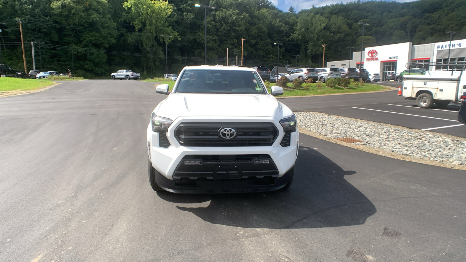 2024 Toyota Tacoma 4WD SR5 8