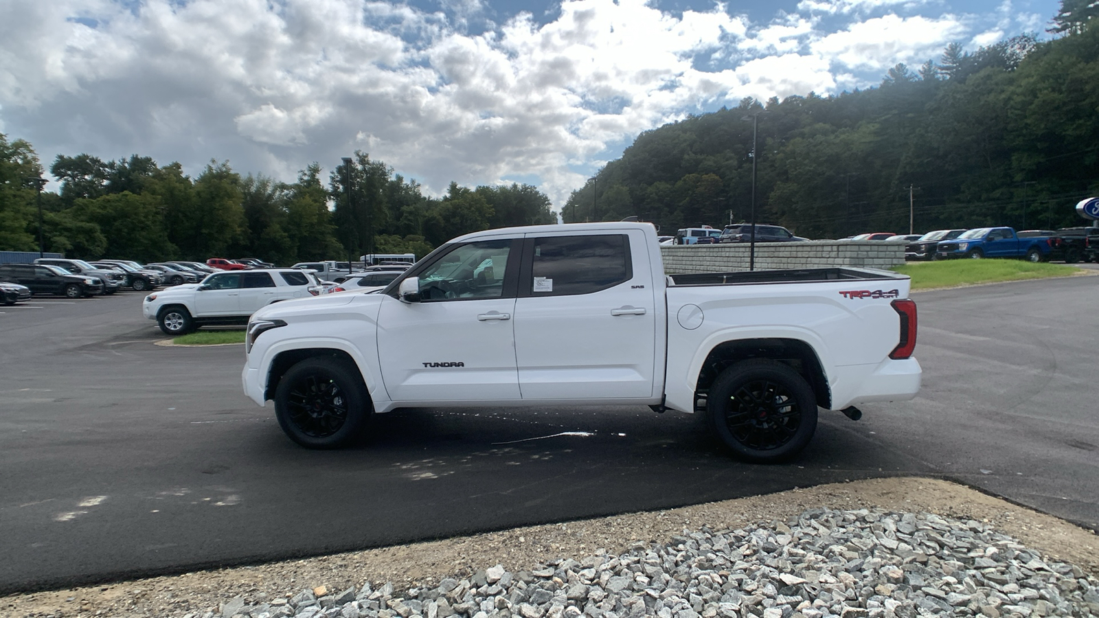 2024 Toyota Tundra 4WD SR5 6