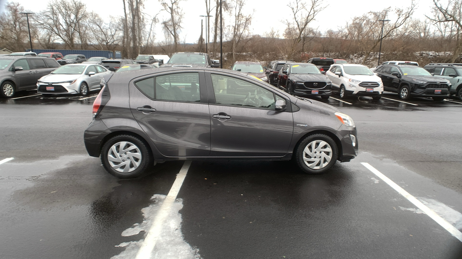 2015 Toyota Prius c Four 2