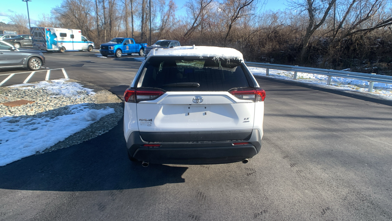 2023 Toyota RAV4 LE 4