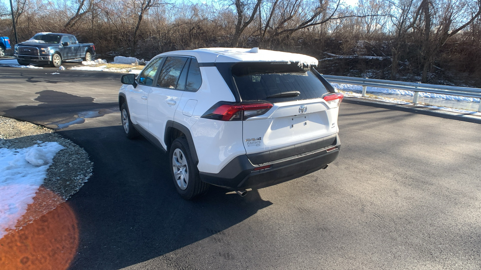 2023 Toyota RAV4 LE 5