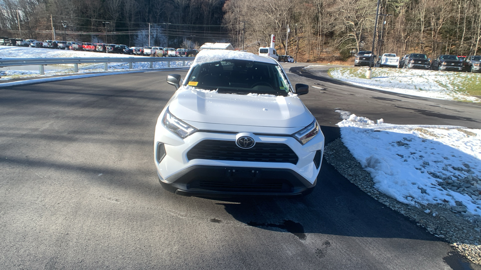 2023 Toyota RAV4 LE 8