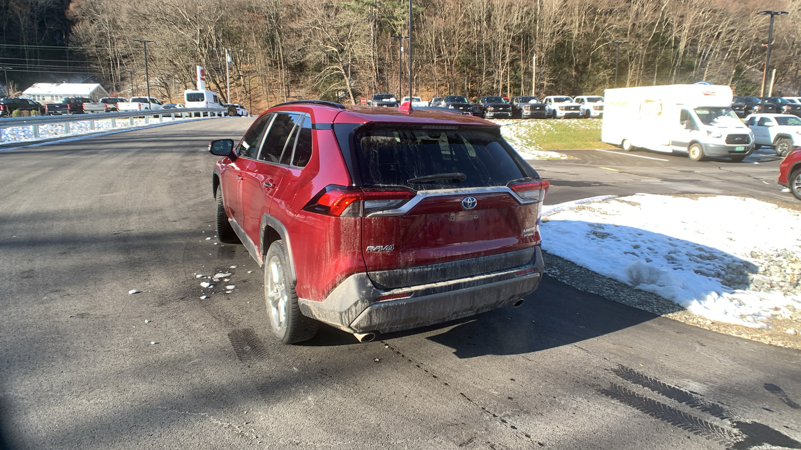 2023 Toyota RAV4 LE 32