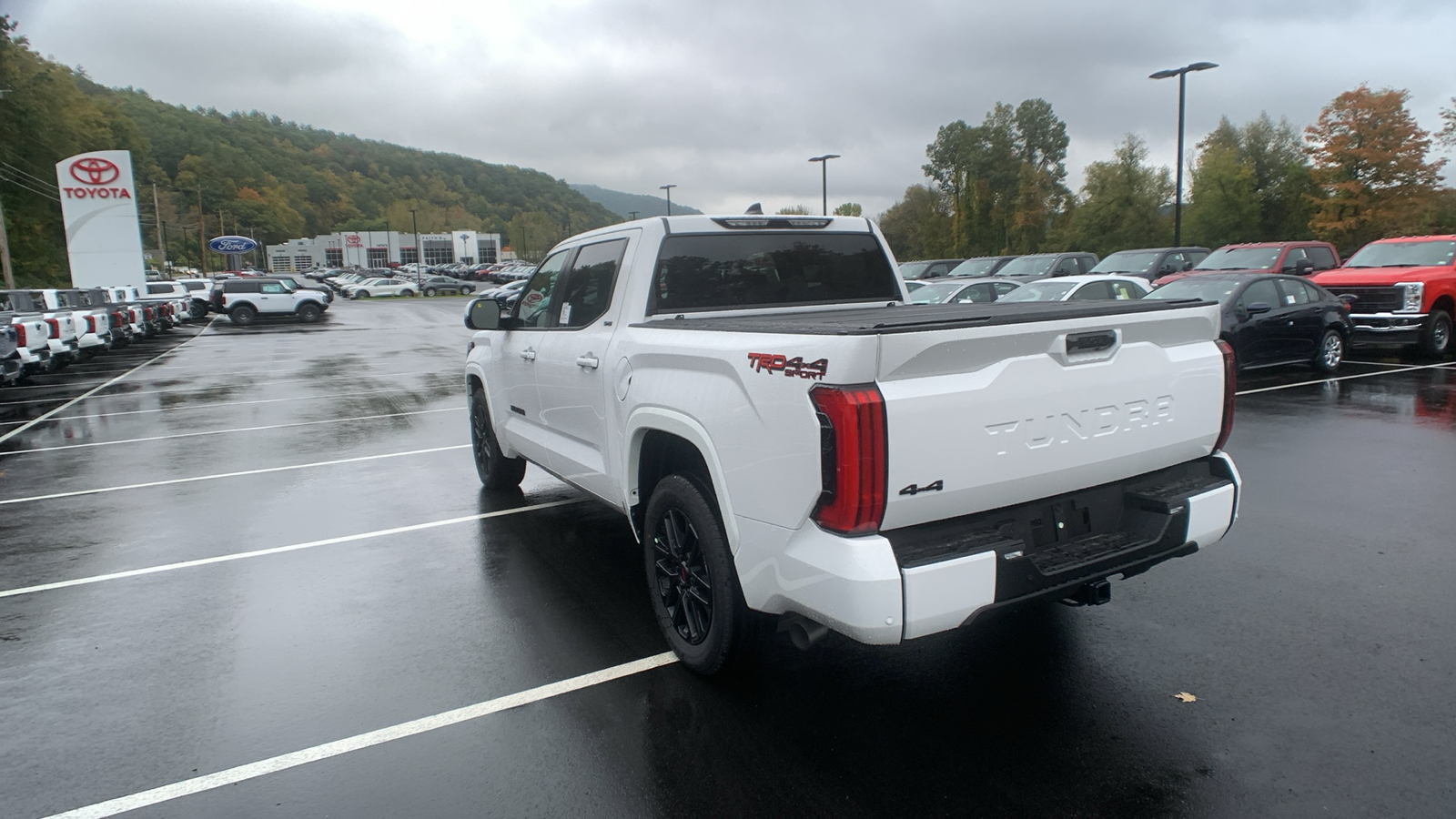 2024 Toyota Tundra 4WD SR5 6